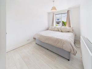 Photo 33- click for photo gallery